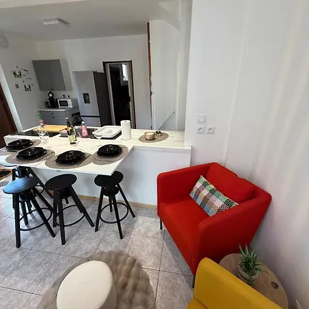 Maison De Cosy 2 Et Bureau